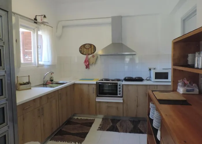 Rocks Bed & Breakfast 3*