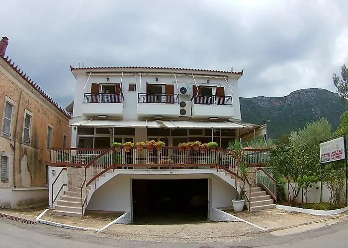 Bed & Breakfast Rocks Leonidio